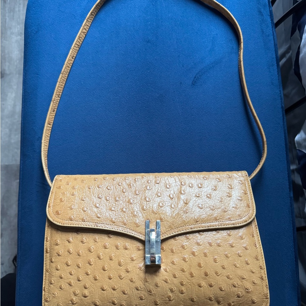 Elegant Tan Women's Shoulder Bag